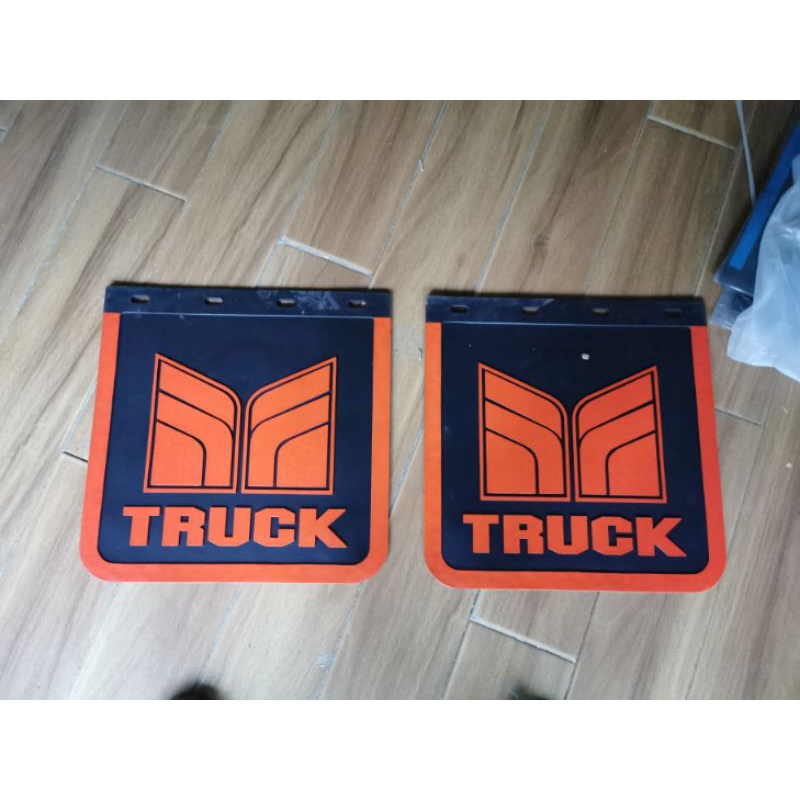 1 Cặp chắn bùn Thái 40*40cm, chắn bùn cao su trang trí bánh xe.