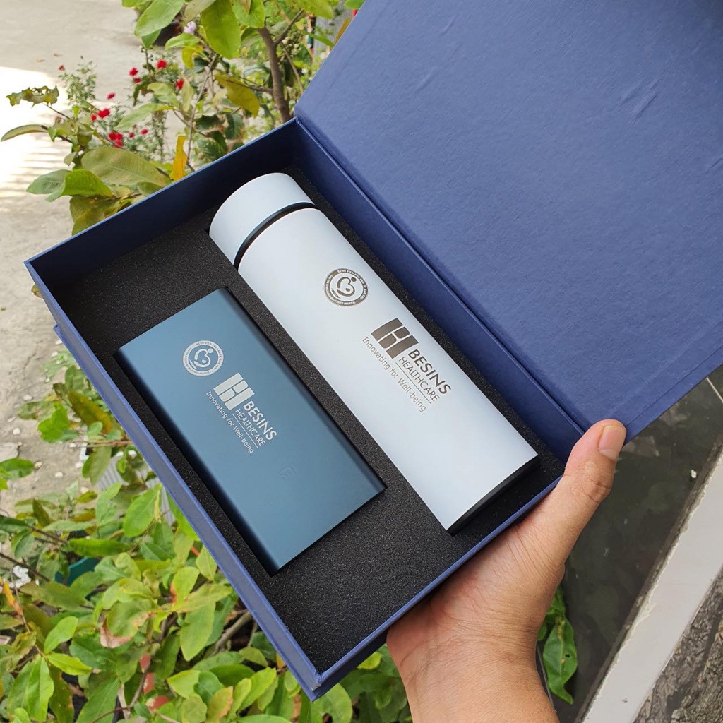 Bộ Quà Tặng 3 Sản Phẩm Bình Giữ Nhiệt+ Sạc Dự Phòng  và Hộp - khắc logo the