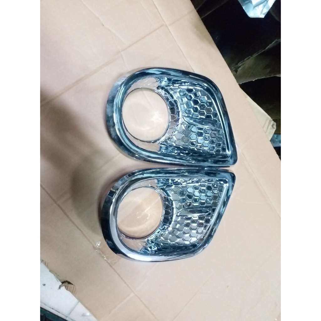 Ốp viền đèn gầm trước Toyota Fortuner đời 2009 đến đời 2011- 1 bộ 2 cái