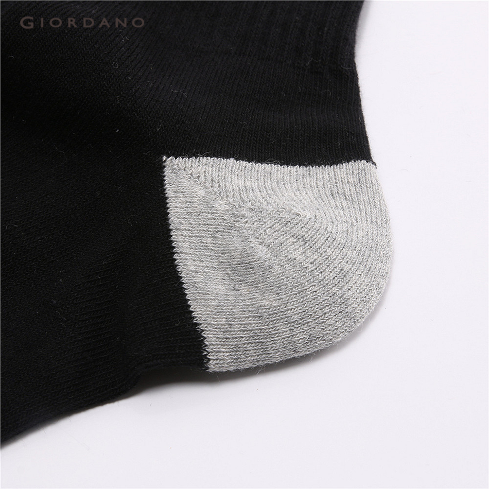 Bộ 3 đôi vớ GIORDANO cổ cao họa tiết kẻ sọc thời trang cho nam01152611