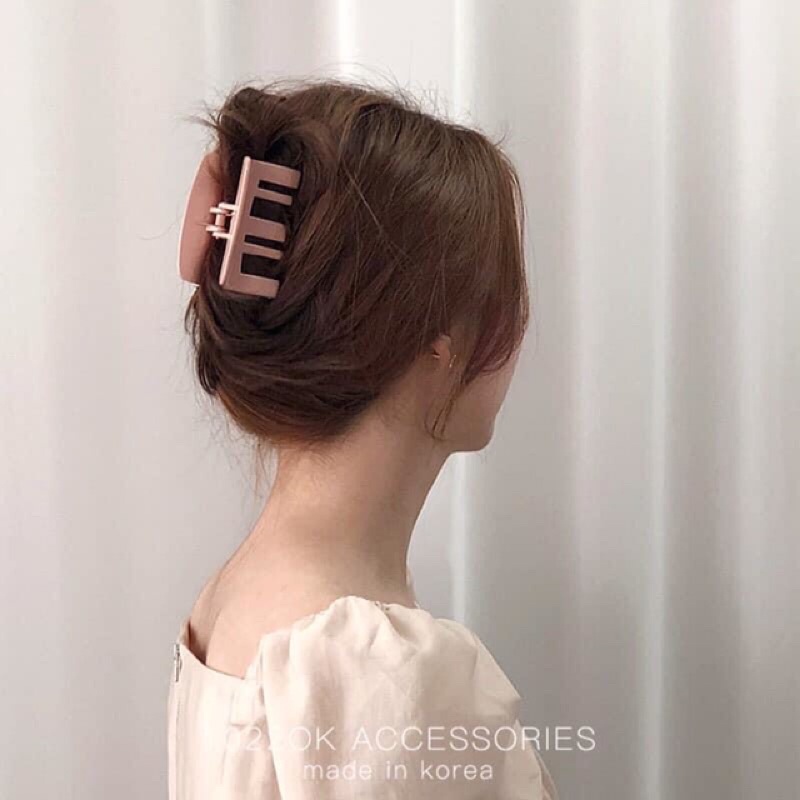 Kẹp tóc càng cua kiểu chữ E cá tính