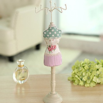 Móc treo trang sức hình búp bê có nhiều mẫu để trưng bày nhẫn bông tai.... kệ treo trang sức- cao 40cm