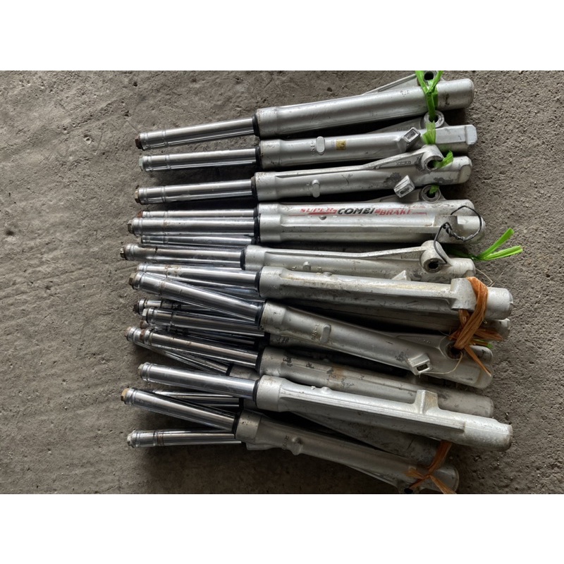 Thụt trước xe máy wave zem.Loại tàu