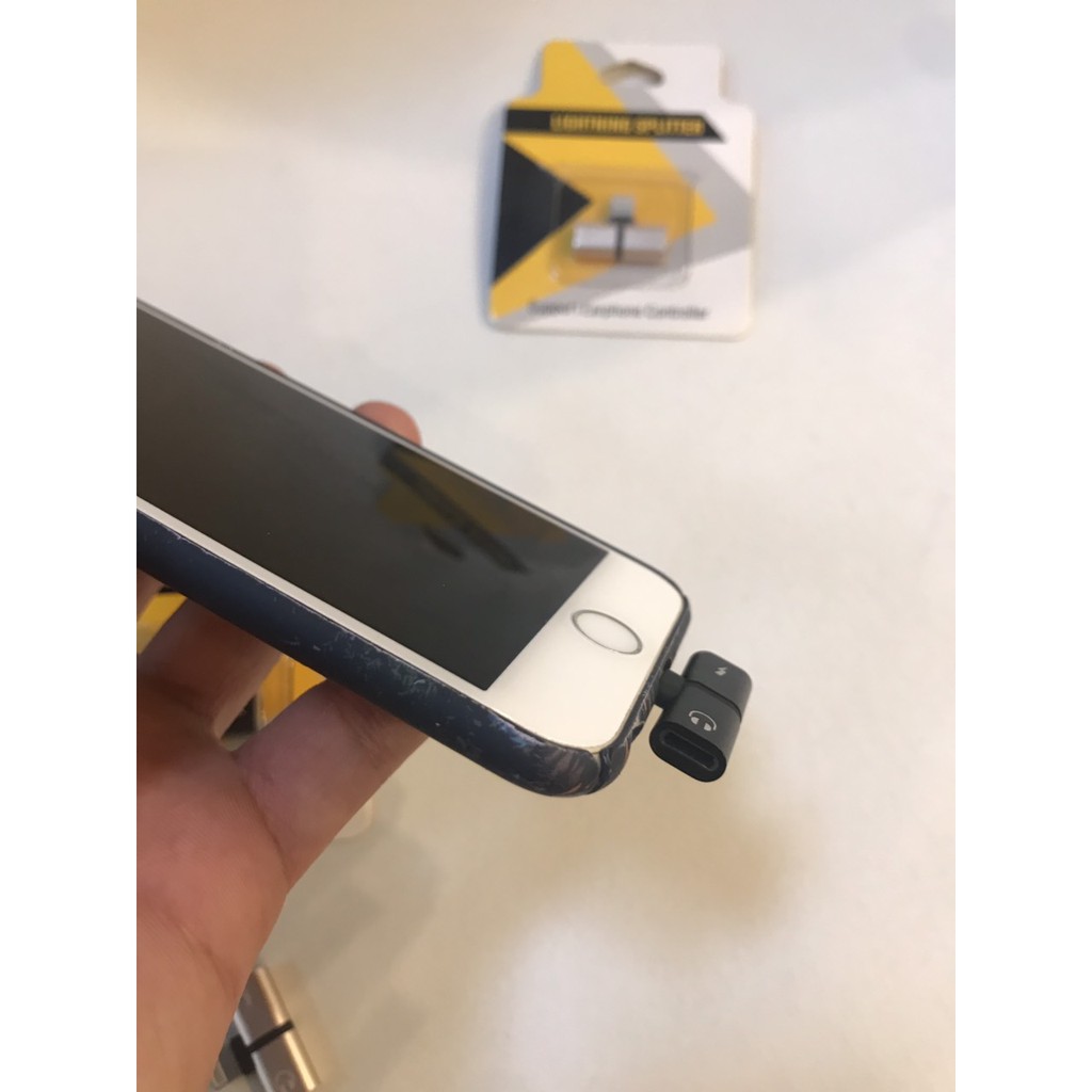 Jack chia tai nghe - sạc đôi 2 trong 1 cho IPhone7/8/(Plus)/X