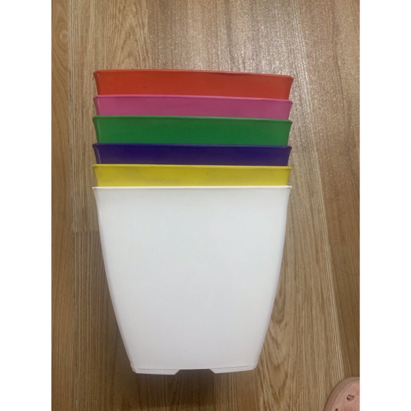 Chậu vuông V16 trồng cây,hoa văn phòng hàng loại 1 kích thước 16x16cm