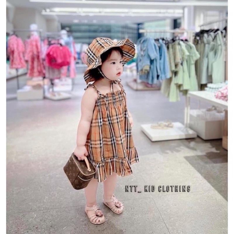 Váy 2 dây Bbr kèm mũ bé gái