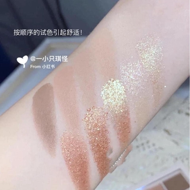 Có kèm cọ mắt - Bảng phấn mắt CLIO màu số 08 Into Lace Eye Palette tone cam nâu ấm