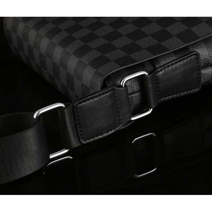 Túi đeo chéo da nam thời trang BEE GEE UV1