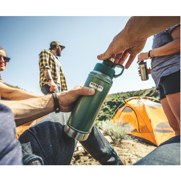 Bình Nước Cách Nhiệt Chân Không Stanley Cổ Điển 532ml Màu Đen / Ht. Xanh Lá Cây