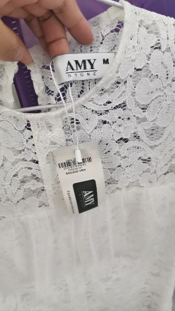 Thanh lý áo Amy store size m,new nguyên tag,