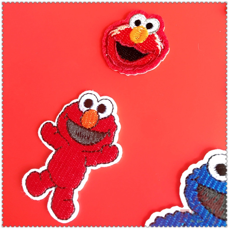 Set 2 / 3 Sticker Ủi Thêu Hình Hoạt Hình Dễ Thương