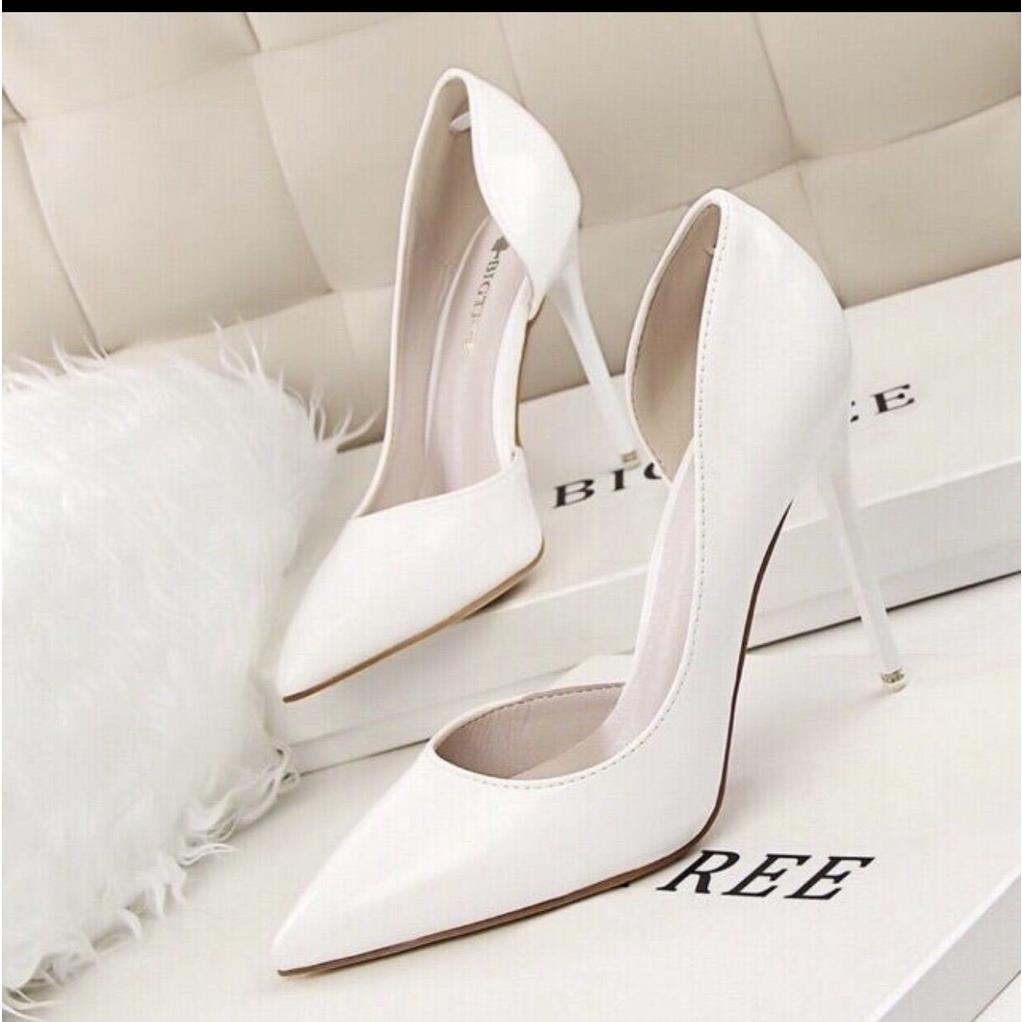Giày Cao Gót Hở Eo 7P , Da bóng, mũi nhọn, Gót Đũa - Hàng VNXK Cao Cấp - Full Size 34-40 ✔️