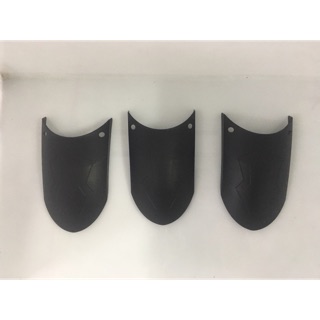 Dè nối trước Raider