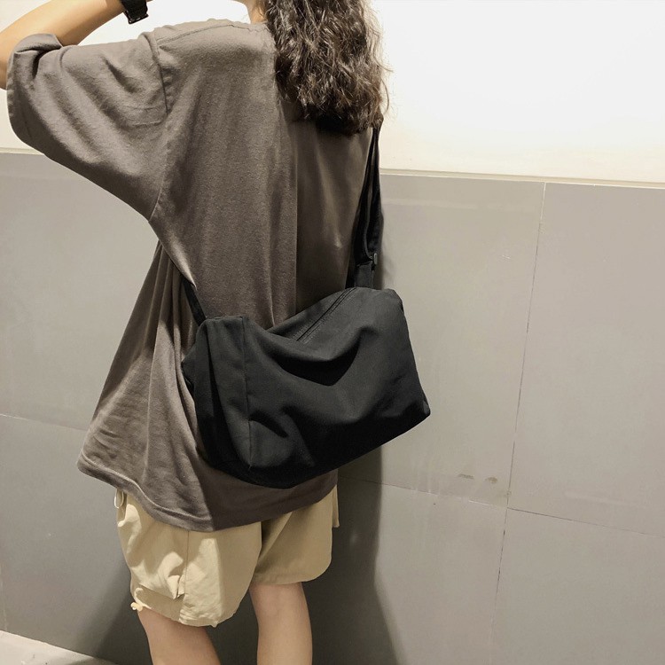 TÚI ĐEO CHÉO NAM NỮ CANVAS, TÚI VẢI BIGSIZE 2 MÀU UNISEX MOMOZ SHOP