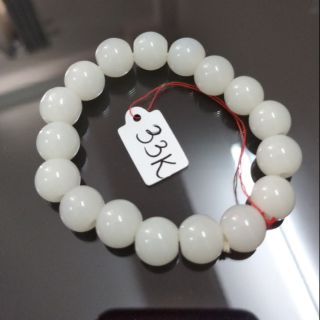 Chuỗi đeo tay đá trắng 10li sale 33k