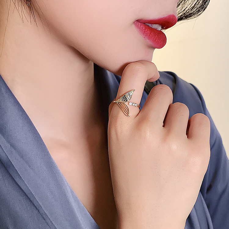 Nhẫn Đeo Tay Đính Ngọc Trai Thiết Kế Ấn Tượng Thời Trang