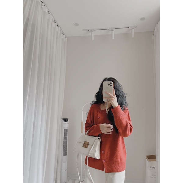 Áo cadigan khuy lệch siêu xinh | BigBuy360 - bigbuy360.vn