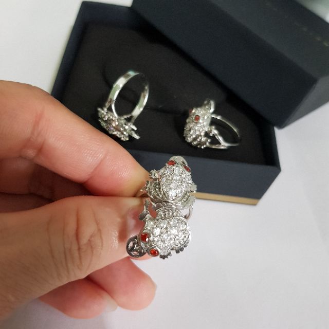 Nhẫn cóc ngậm đồng xu cho nữ.