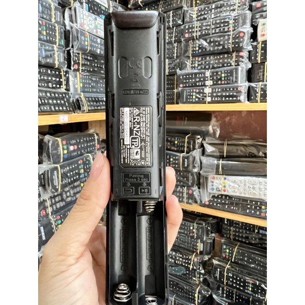 Điều khiển Tivi Samsung Giọng Nói TU (Hàng Zin Theo Máy Mới 75%)