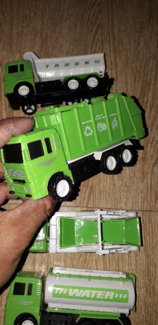 Sét 4 xe mô hình bằng nhựa xe vệ sinh chạy chớn rất đẹp