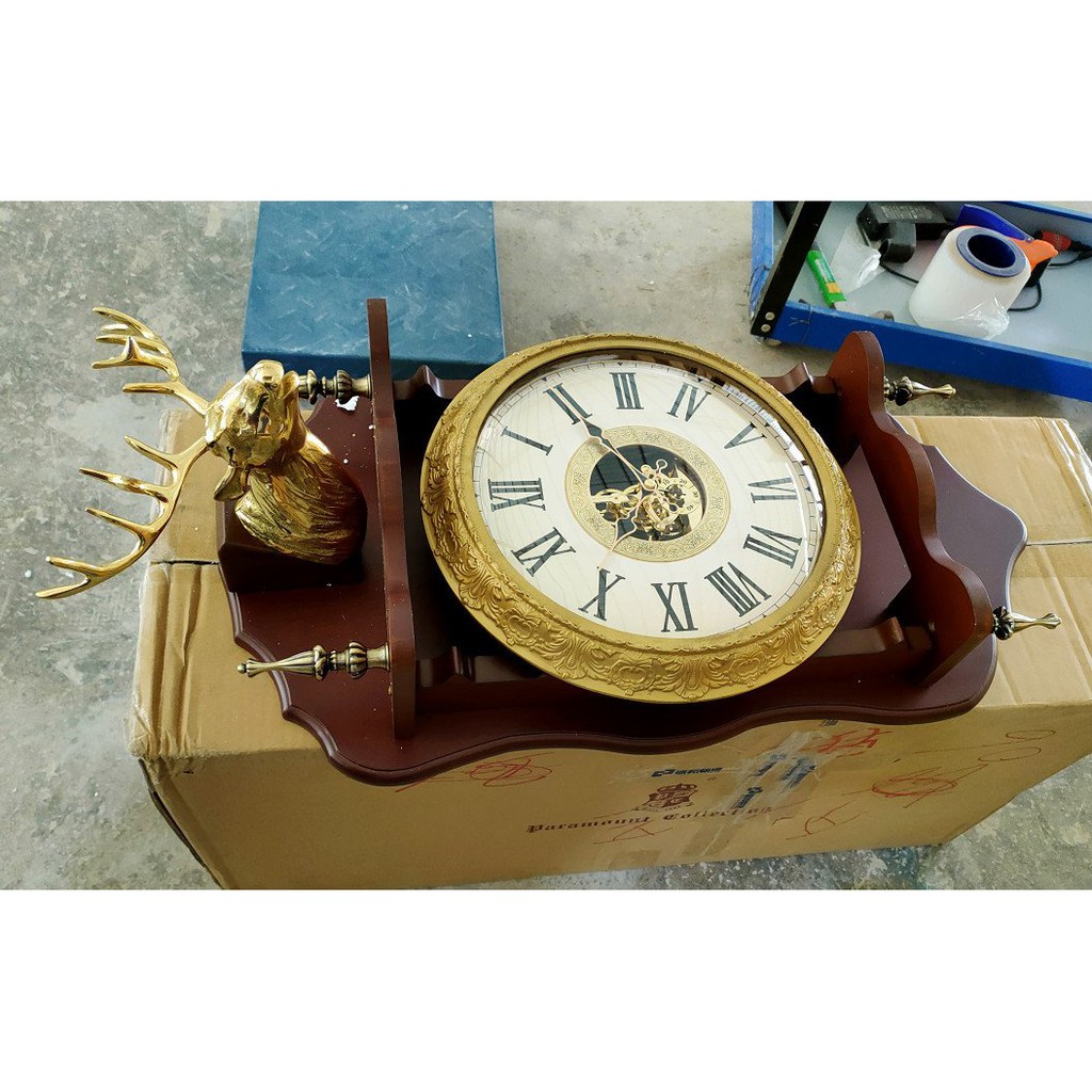Đồng hồ treo tường quả lắc gỗ cao cấp DH68, Đồng hồ tân cổ điển chất liệu gỗ và đồng mạ vàng 24K
