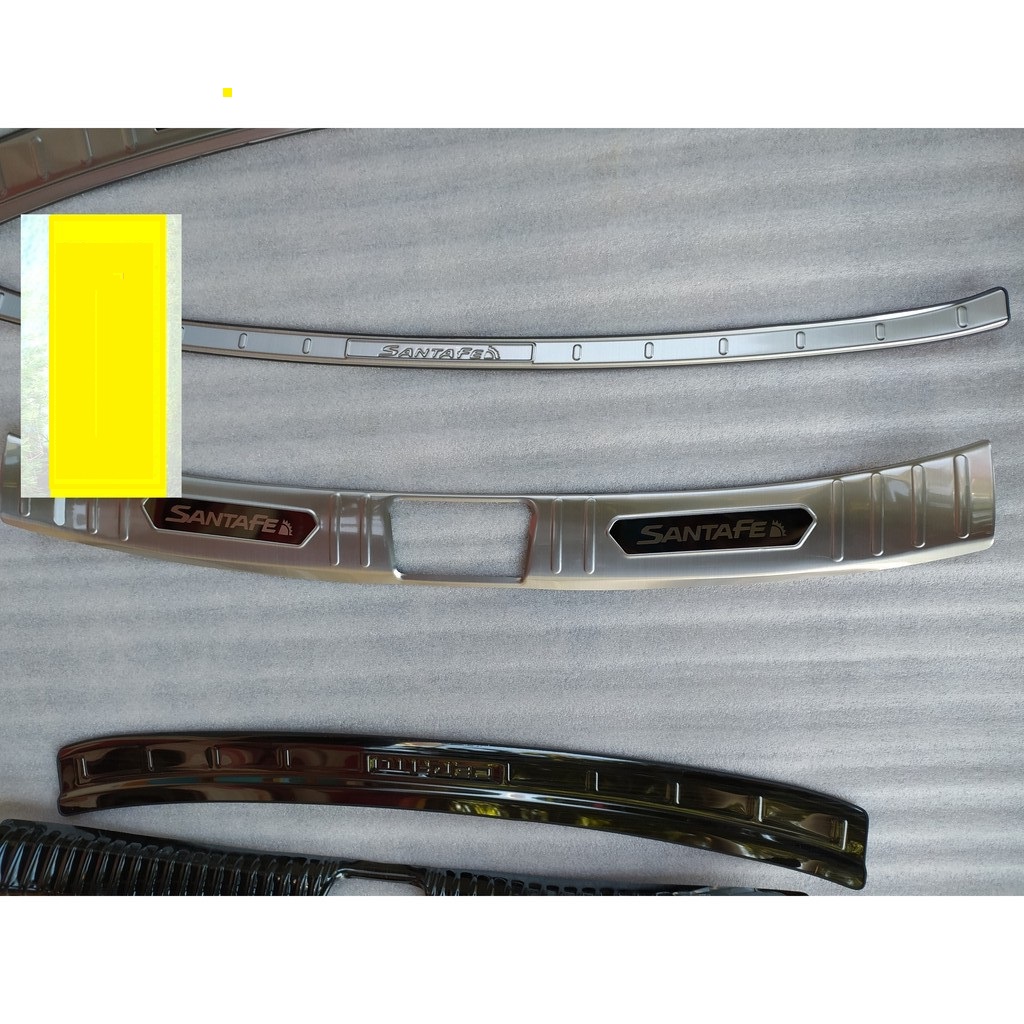 Bộ ốp chống trầy cốp trong + ngoài xe Hyundai Santafe 2018-2019 Inox