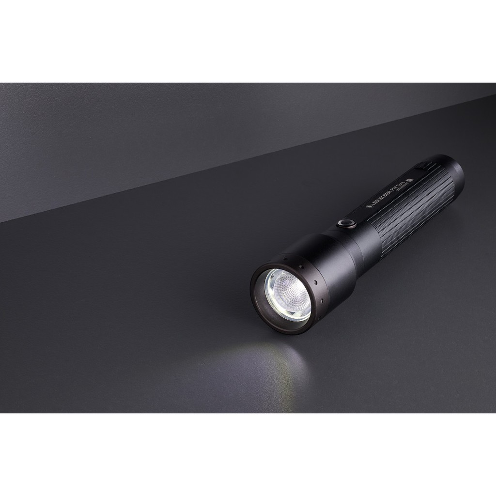 Đèn Pin Cầm Tay LED LENSER P7R Core - 1400 Lumens