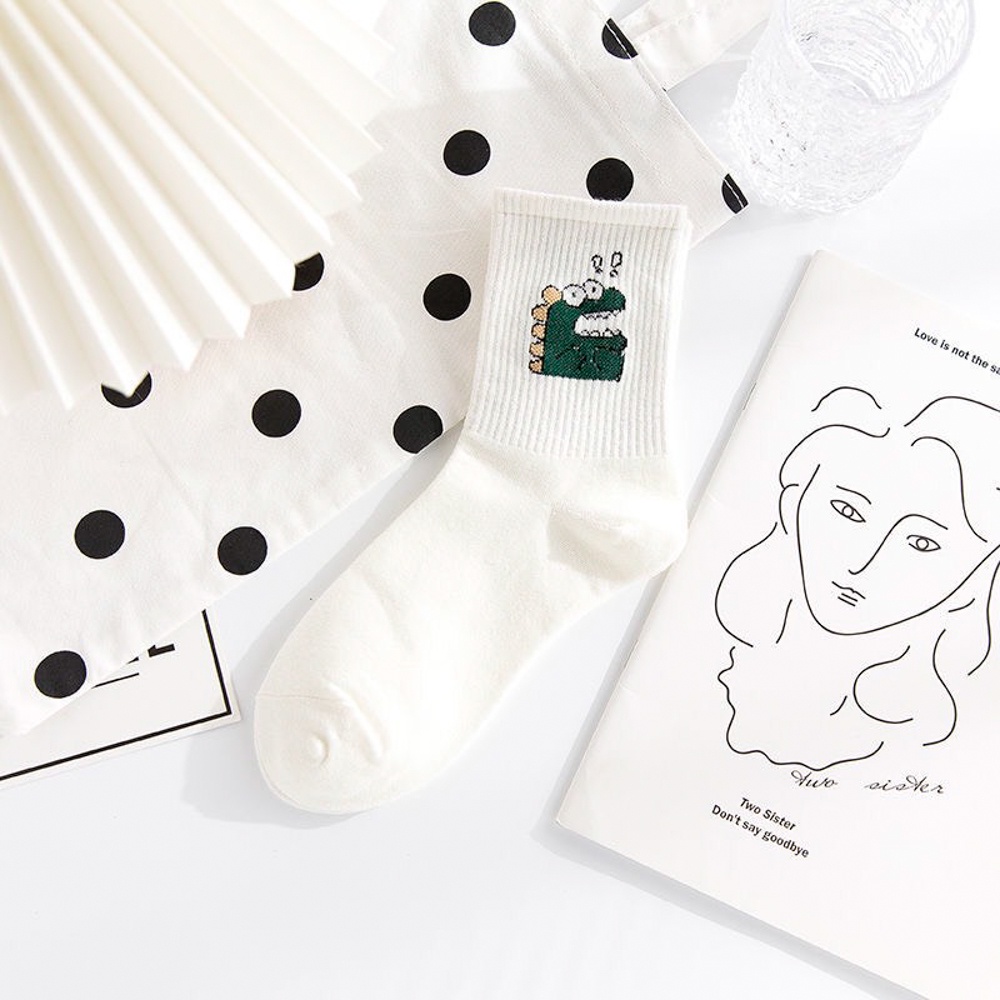Tất vớ cổ cao trắng họa tiết đáng yêu, chất liệu vải cotton co giãn bốn chiều - Sope Shop