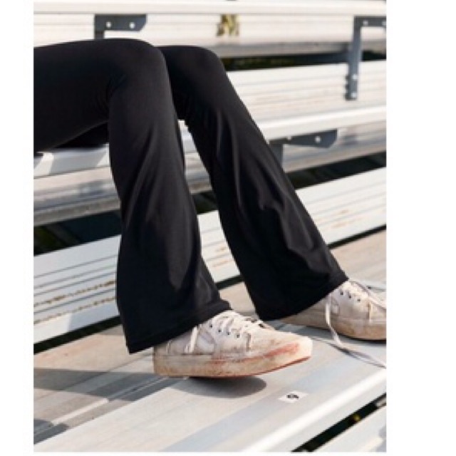 Quần tập legging ống loe Ae rie, hàng xuất xịn | BigBuy360 - bigbuy360.vn