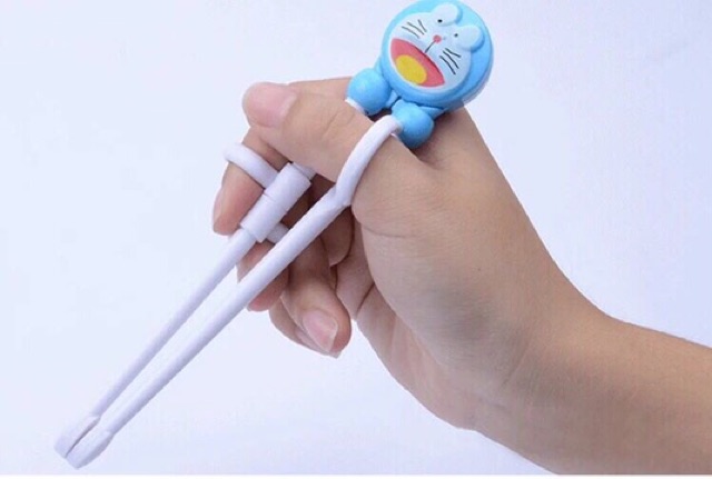 Đũa tập ănGIADUNGTONGKHO1Đũa tập ăn cho bé có xỏ ngón hình thú, Đũa tập gắp ăn dặm cao cấp gúp bé gắp dễ dàng
