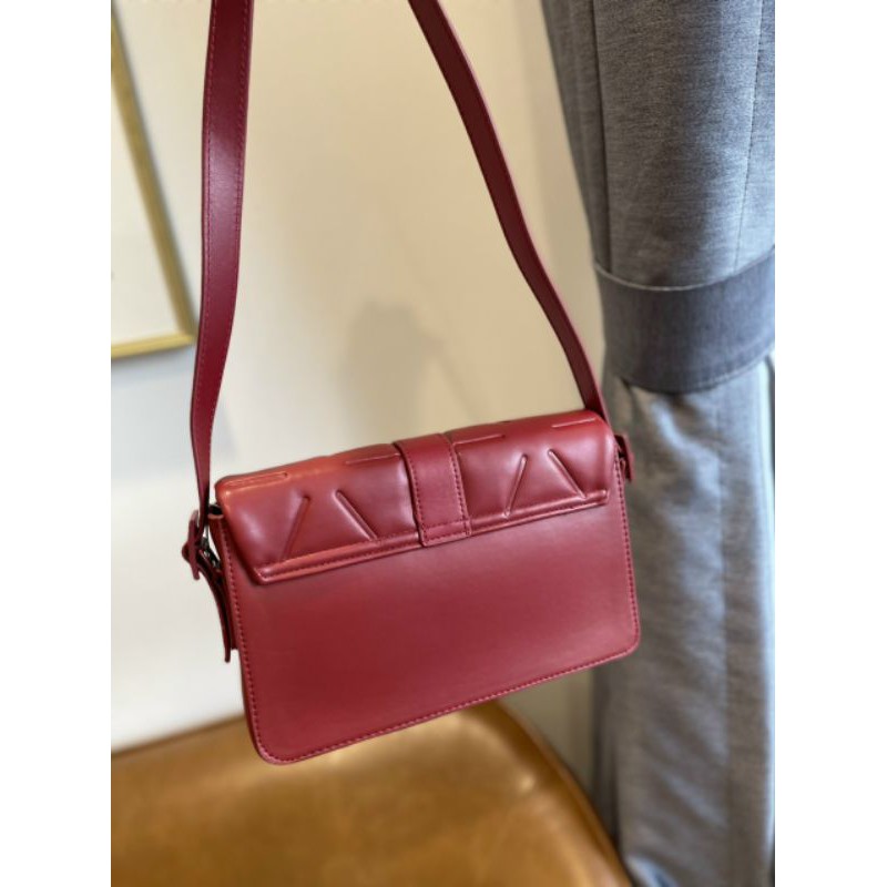 TÚI CHARLES & KEITH  QUILTED SHOULDER BAG