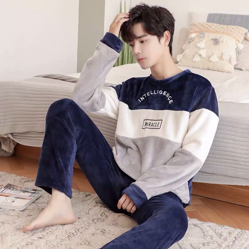 Bộ Đồ Ngủ 2 Món Bằng Vải flannel Phối Nhung Dày In Họa Tiết Hoạt Hình Dễ Thương Cho Nam Zi6