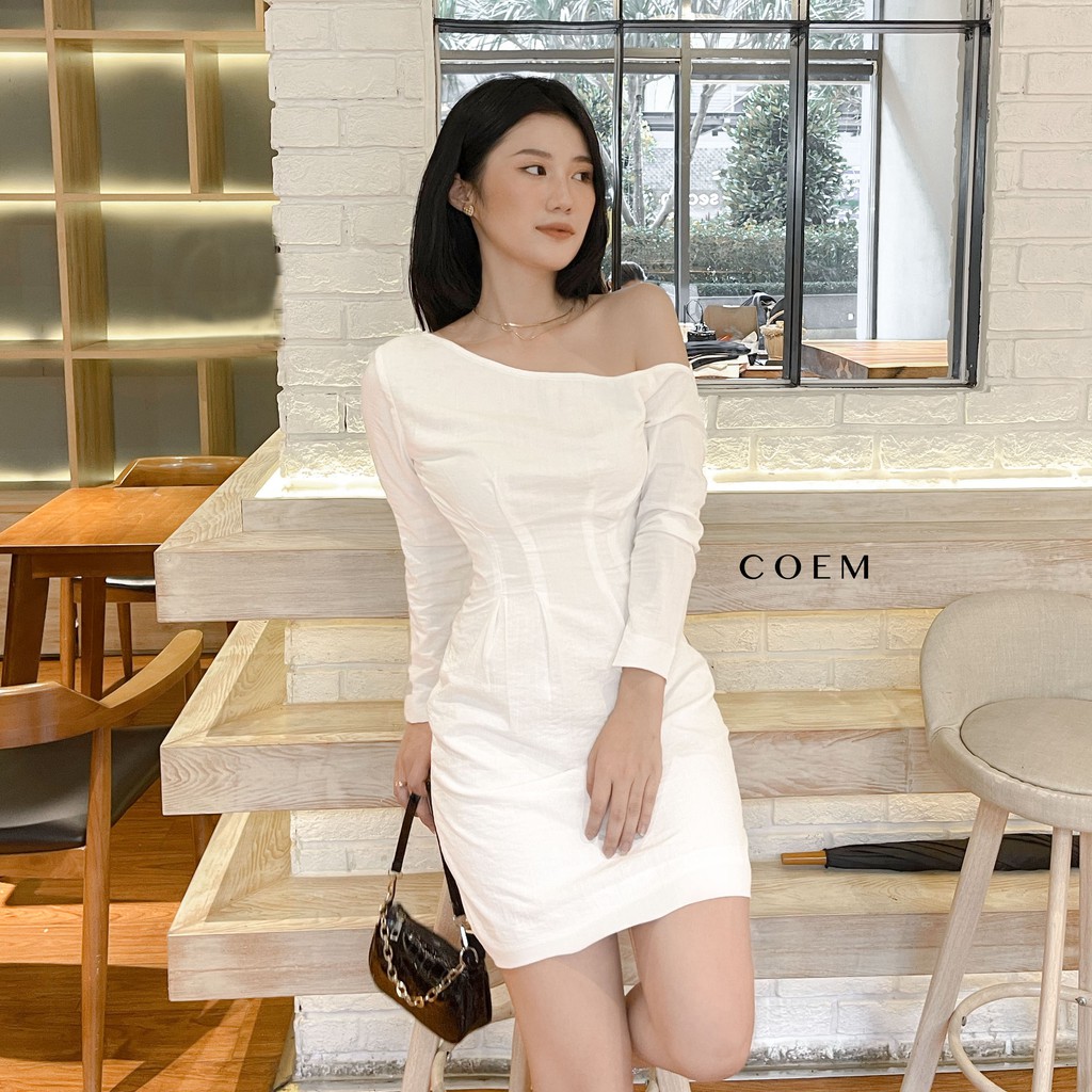 Đầm Ngắn Lệch Vai Chiết Eo Màu Trắng Chất Liệu Linen CO EM Thiết Kế Cao Cấp Phù Hợp Đi Chơi Dạo Phố Hẹn Hò