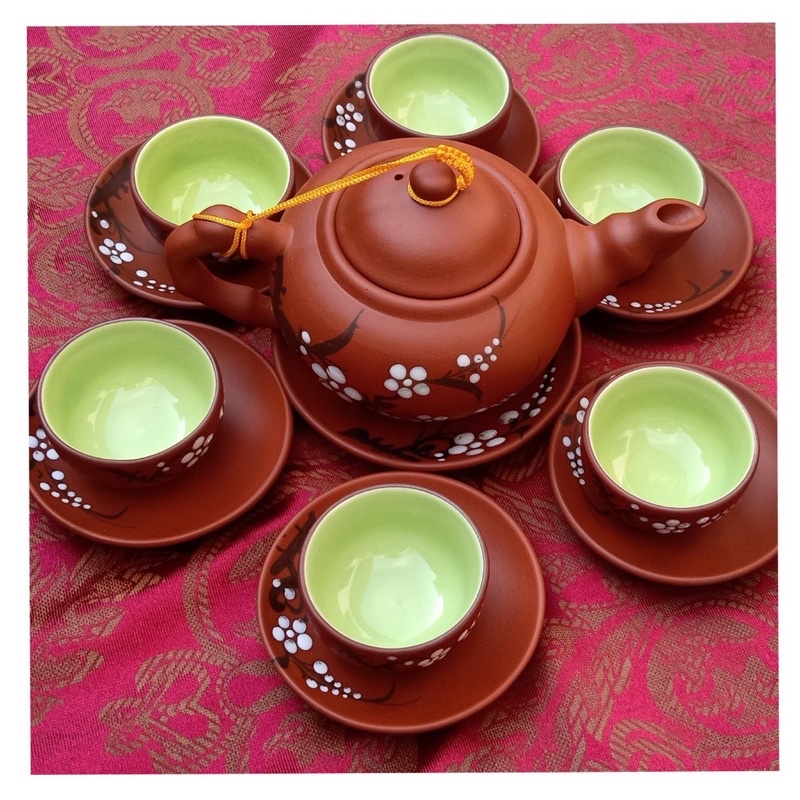 Bộ ấm chén bát tràng in hoa văn