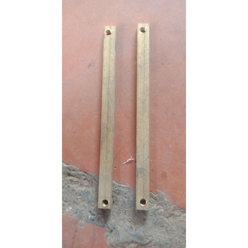 2 thanh đồng chế tay hàn cell pin dài 15 rộng 1 dày 0.5cm.