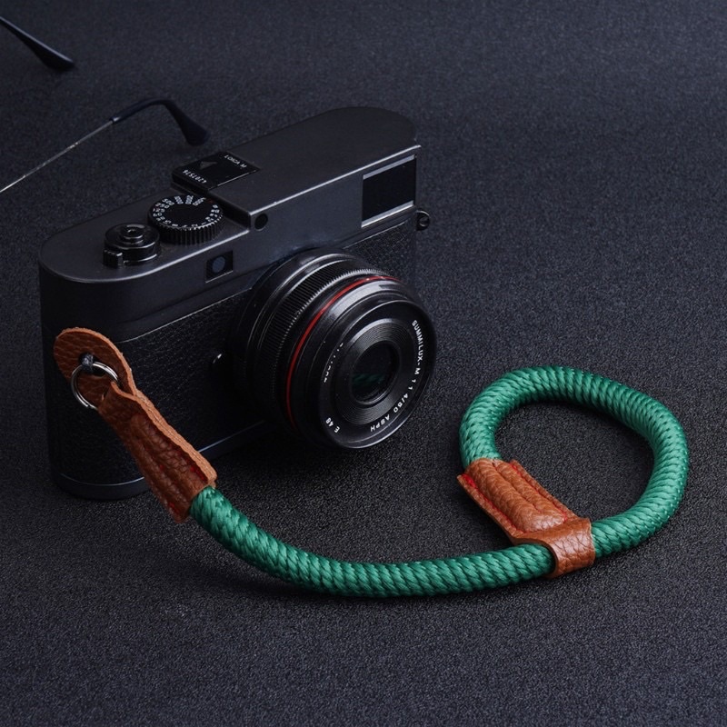 Dây đeo máy ảnh kiểu Leica