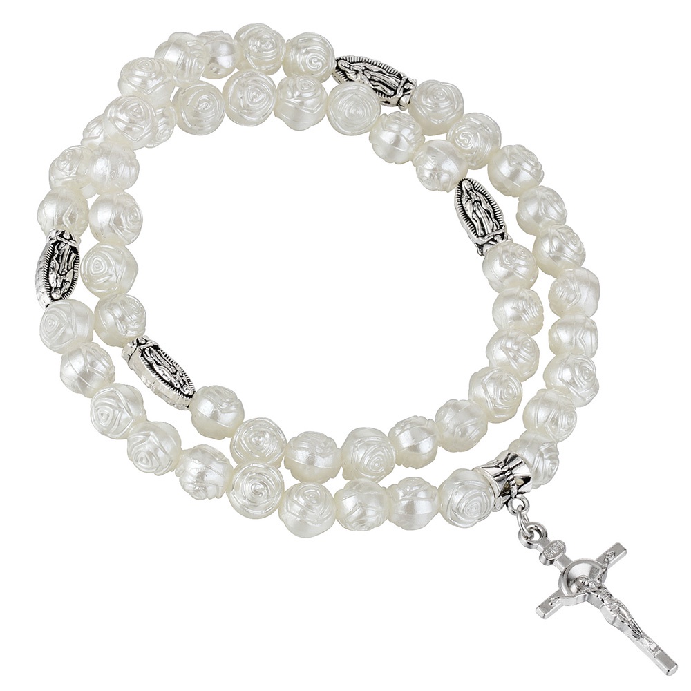 Vòng Tay Chuỗi Hạt Đá Hoa Hồng Trắng Phối Mặt Thánh Giá Thanh Lịch