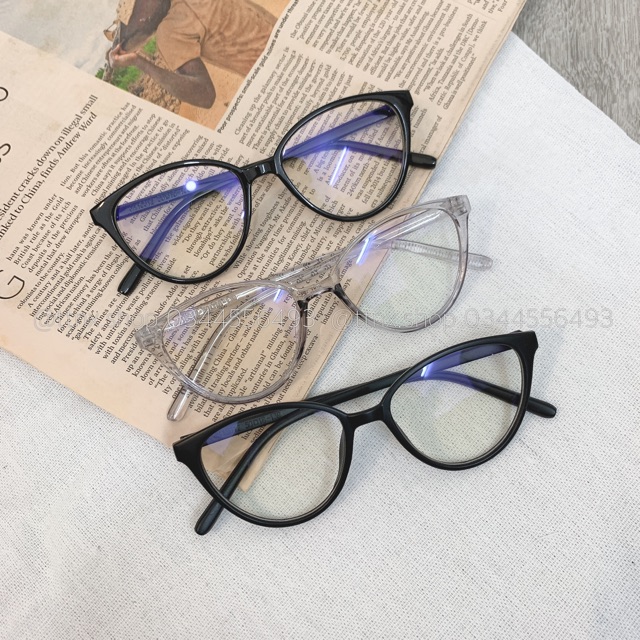 Kính mắt mèo xếch hot trend