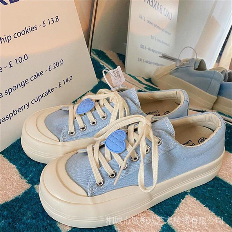 Giày Vải Canvas Mũi Tròn Đế Dày Màu Xanh Sữa Họa Tiết Trái Tim Nhỏ Dễ Thương Phong Cách Nhật Bản Cho Nữ