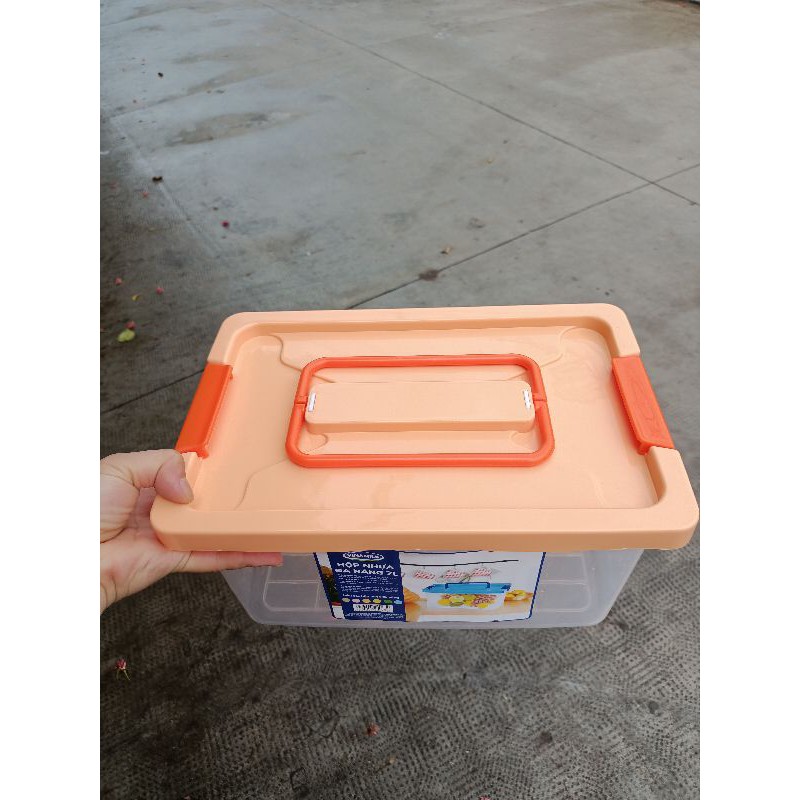 HỘP NHỰA NẮP GÀI 7 LÍT QUÀ TẶNG TỪ VINAMILK. | BigBuy360 - bigbuy360.vn