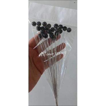 1 bộ hạt nhựa gắn kẽm