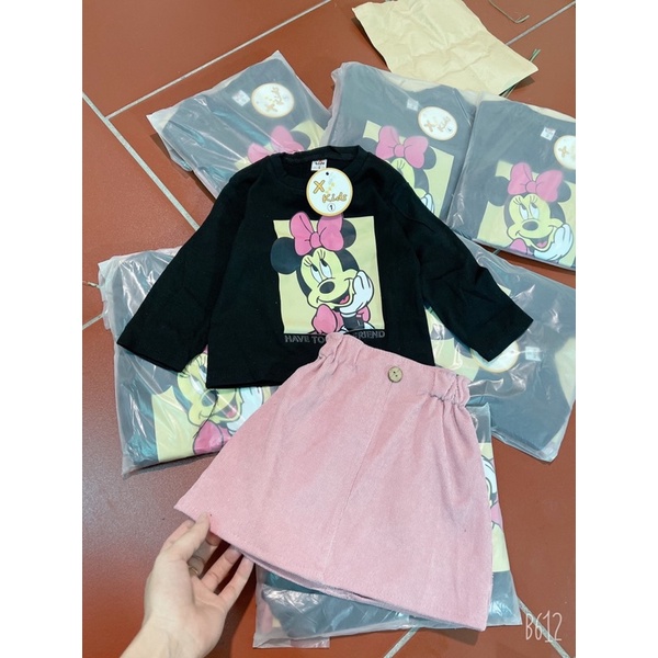 Set áo mickey đen cv nhung hồng cho bé gái