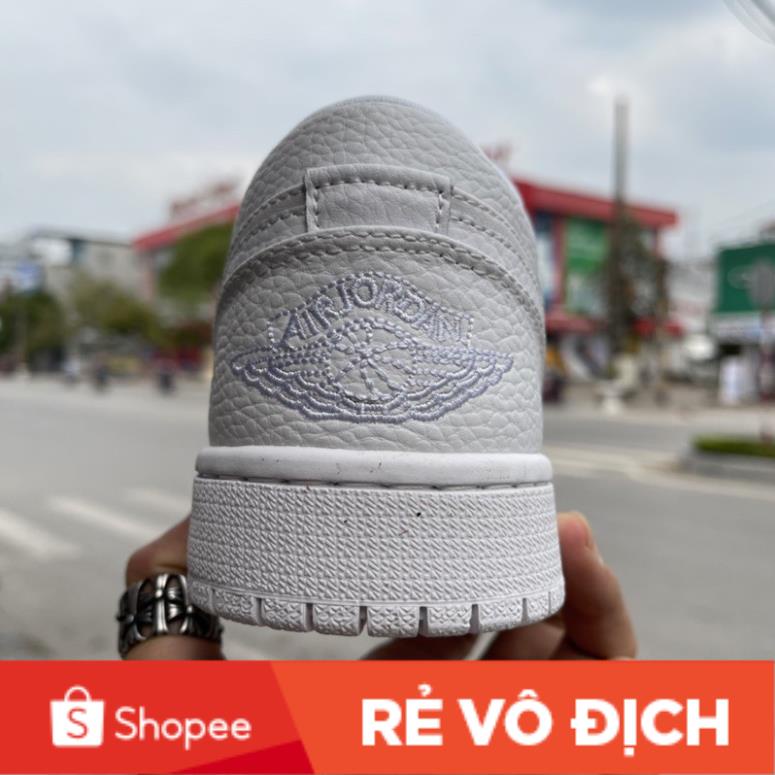 Jordan 1 Low Triple White