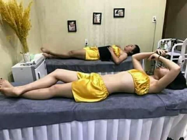 Bộ đồ khách mặc giảm béo, tắm trắng