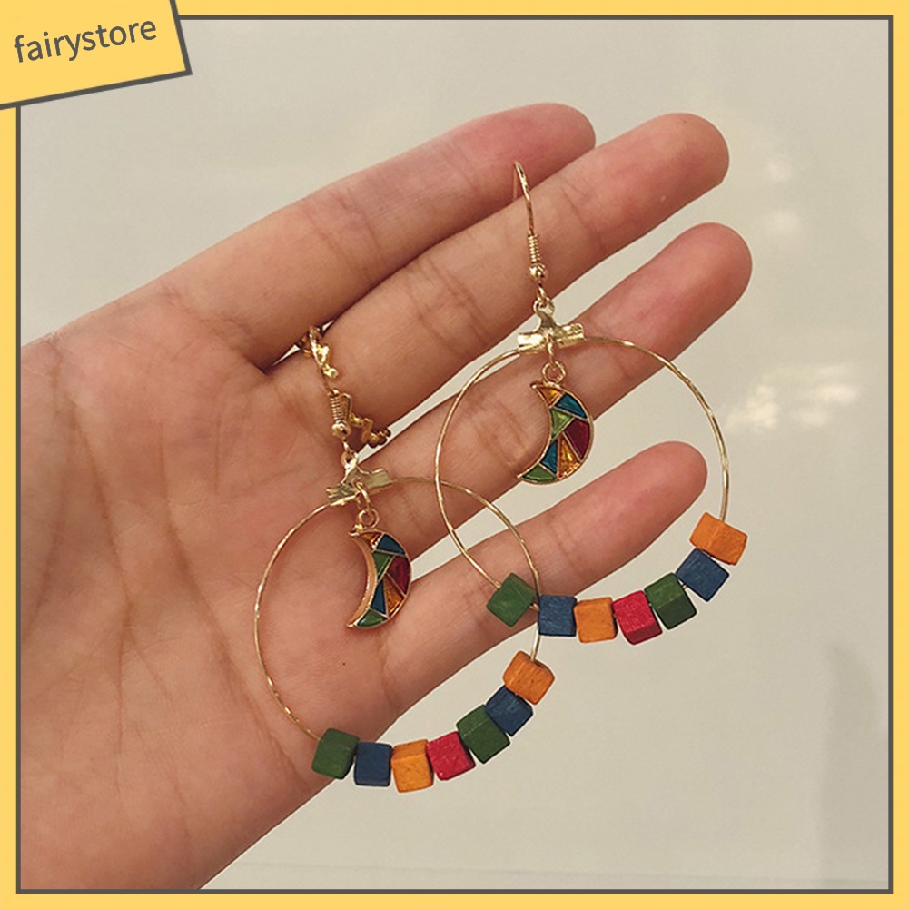 Bông Tai Hình Mặt Trăng Tròn Bằng Gỗ Dành Cho Nữ