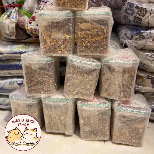 15 LOẠI THỰC PHẨM SẤY KHÔ CHO MÈO