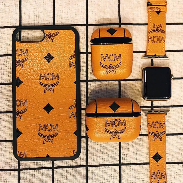 Ốp cao cấp dành cho iphone M.C.M