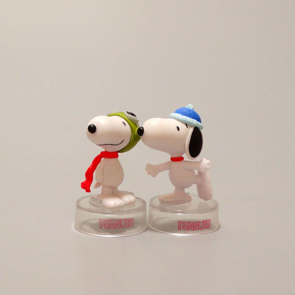 Mô Hình Nhân Vật Snoopy Bằng PVC Dùng Trang Trí