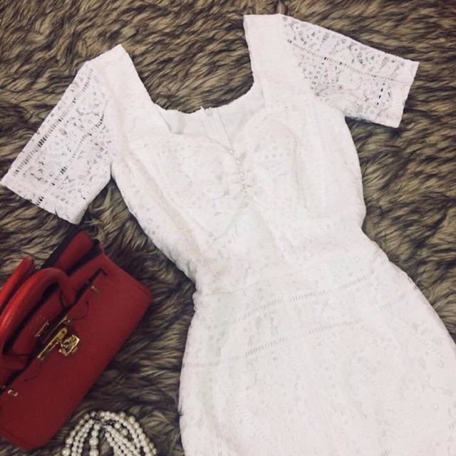 Váy trắng body
