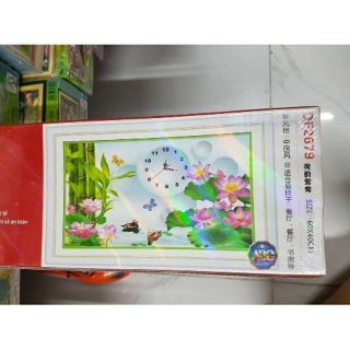 Tranh đính đá tường hoa sen đồng hồ